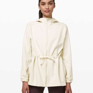 Lululemon Gotta Hustle Jacket - Size 8 - Ivory